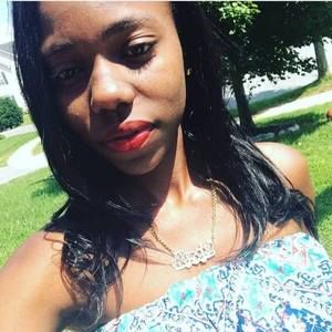 Meet your Posher, Naketa